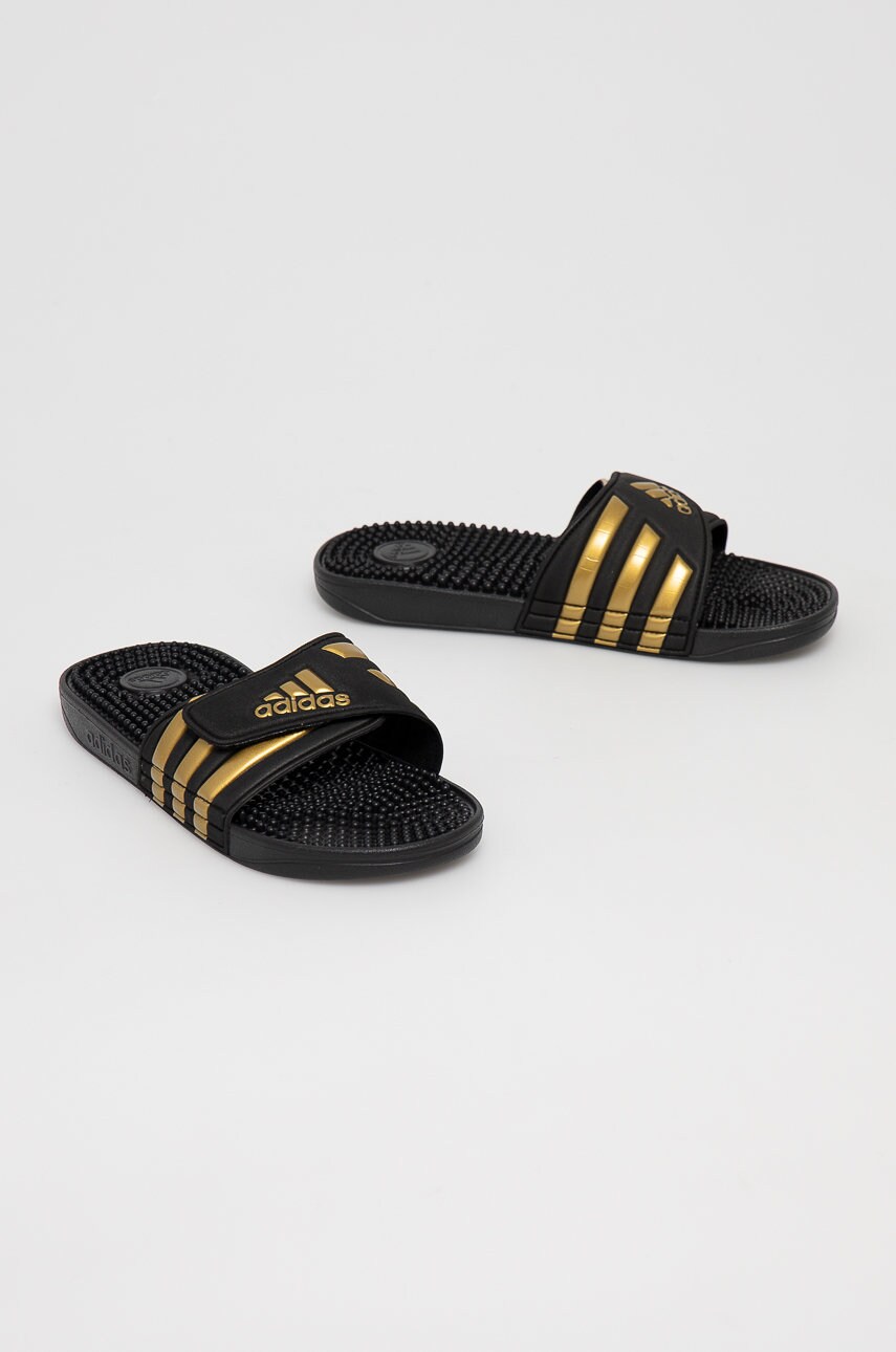 Шльопанці adidas жіночі колір чорний