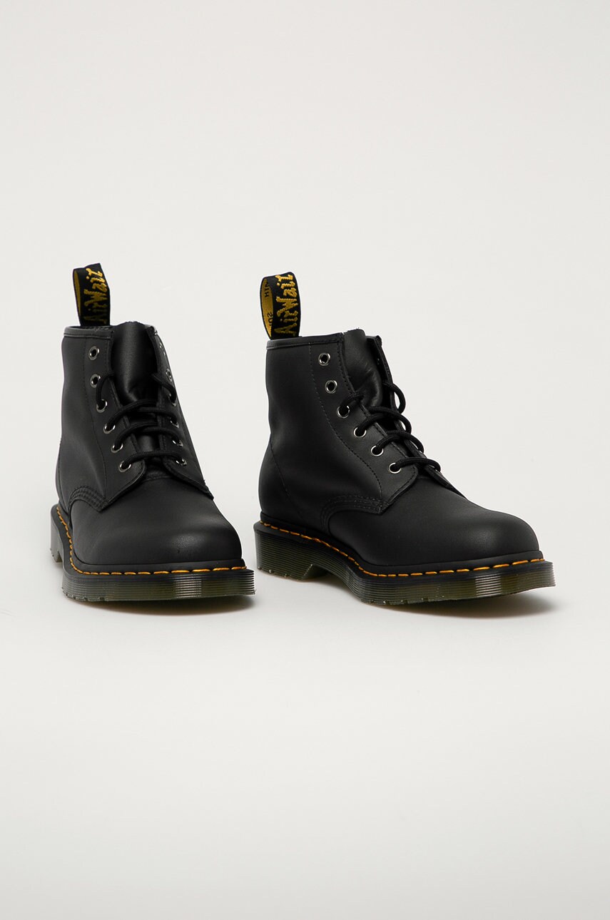 Шкіряні черевики Dr. Martens 101 колір чорний DM26409001.101-Black