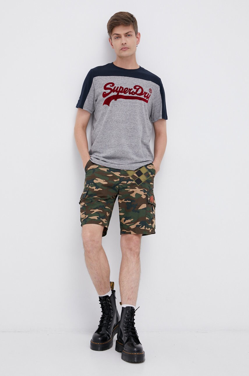 Шорти Superdry чоловічі колір зелений