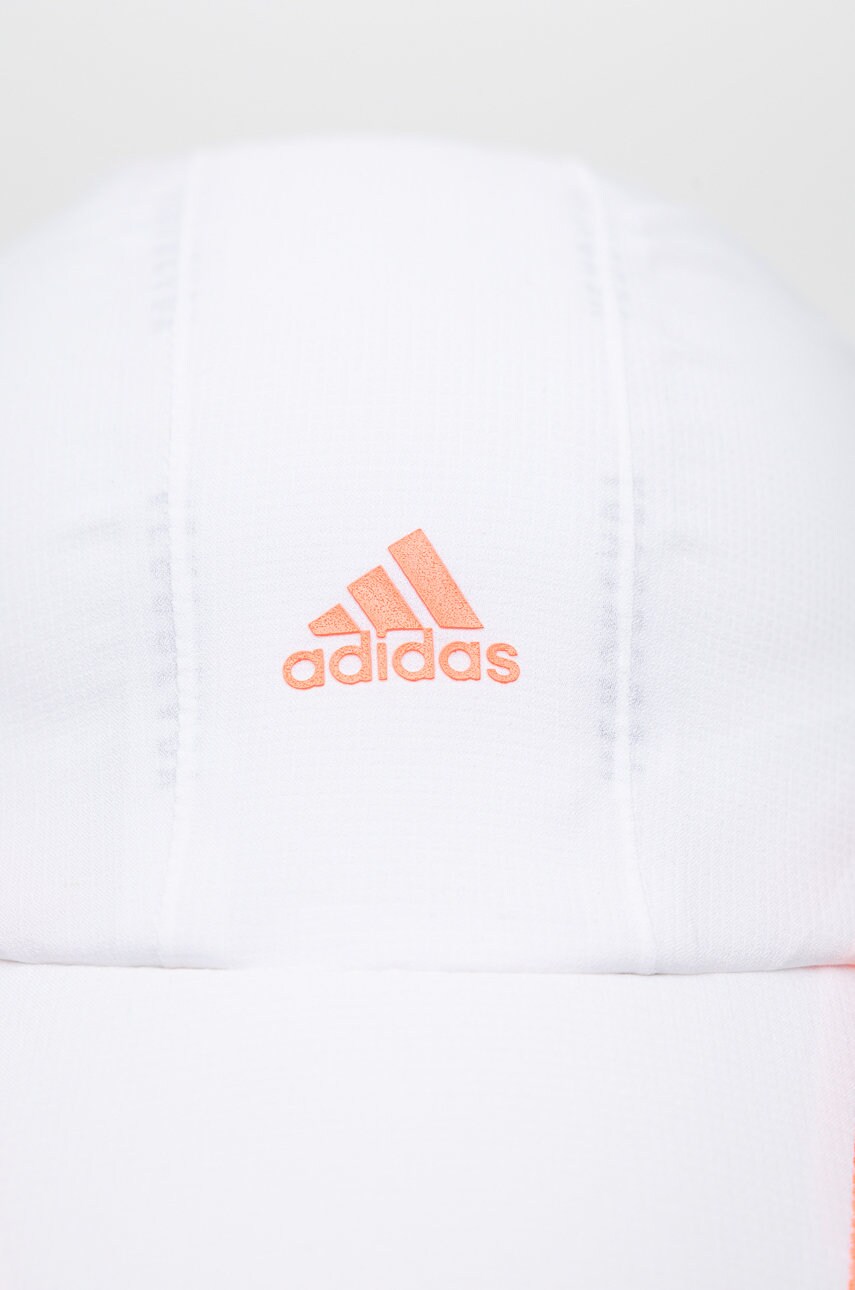 Кепка adidas Performance HE9762 колір білий з принтом