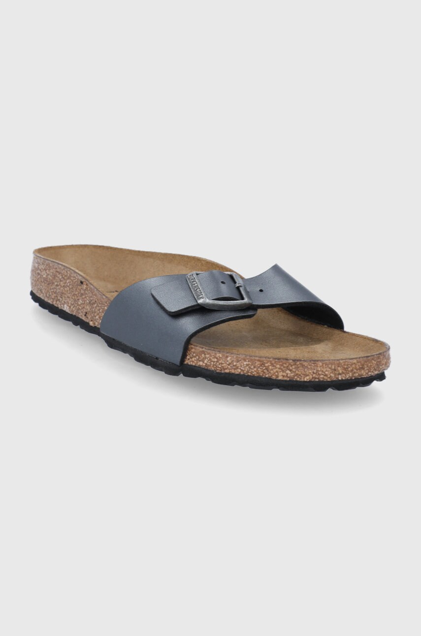 Купити Шльопанці Birkenstock Madrid жіночі колір сірий Narrow Width 1021532-black – головне зображення