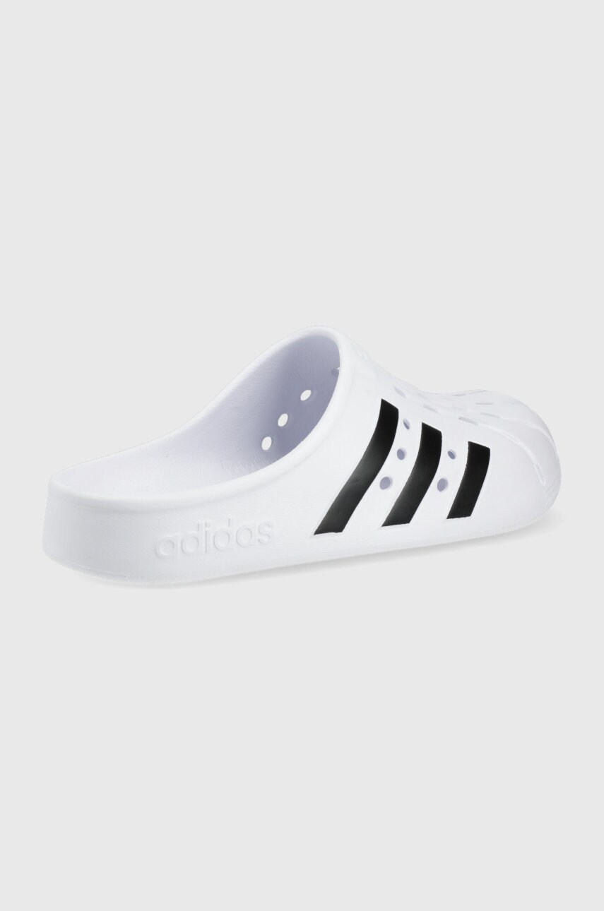 Шльопанці adidas чоловічі колір білий