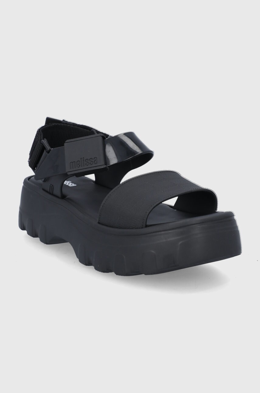 Сандалі Melissa жіночі колір чорний на платформі