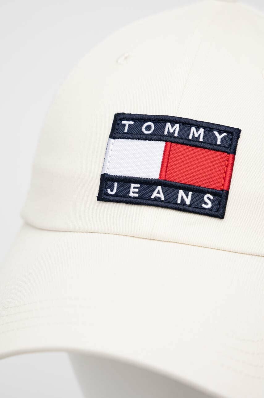 Бавовняна бейсболка Tommy Jeans колір білий з аплікацією