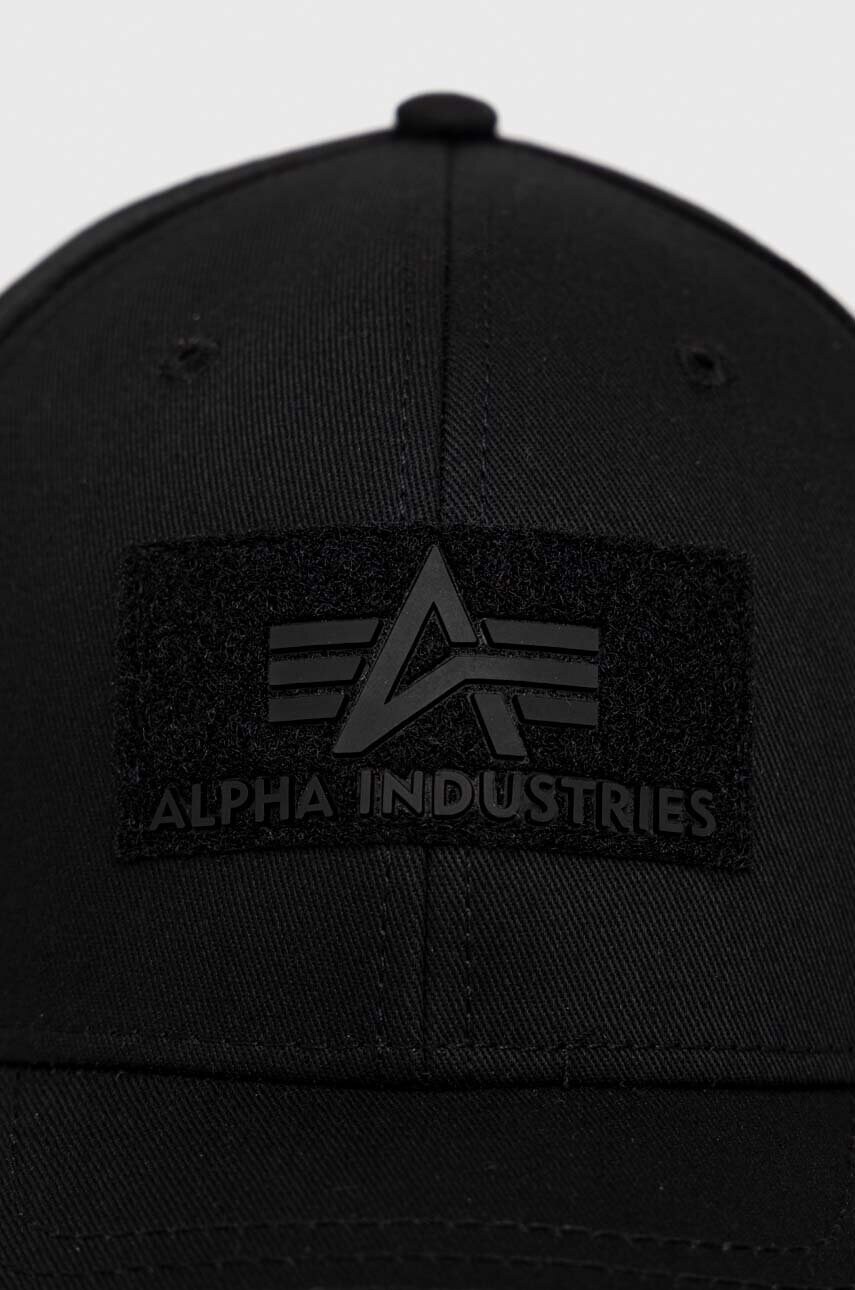 Бавовняна кепка Alpha Industries колір чорний з аплікацією 168903.03-Black