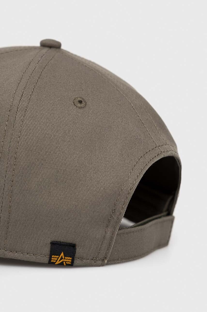 Бавовняна кепка Alpha Industries колір зелений з аплікацією 168903.257-DarkGreen