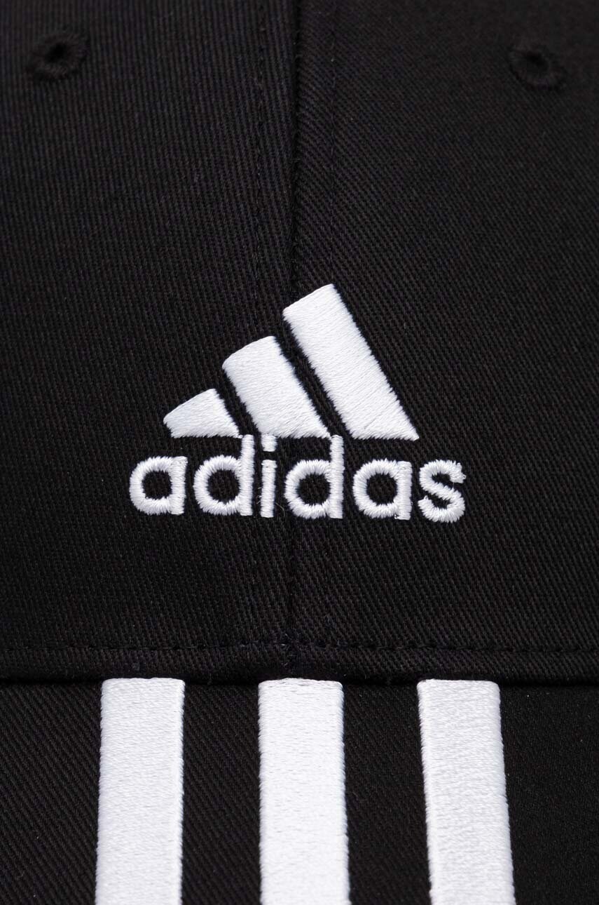 Бавовняна бейсболка adidas Performance колір чорний з аплікацією