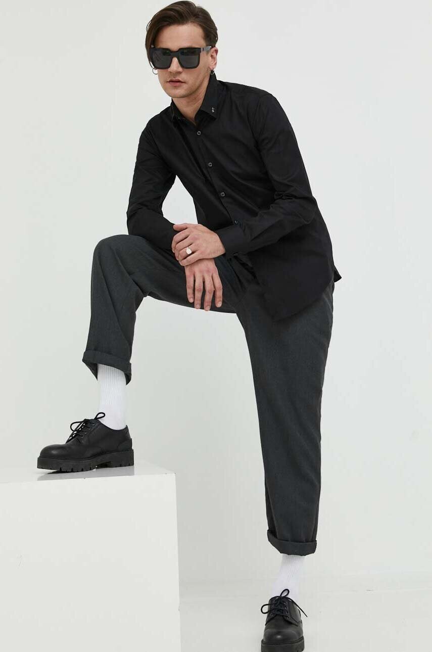 Сорочка HUGO чоловіча колір чорний slim класичний комір