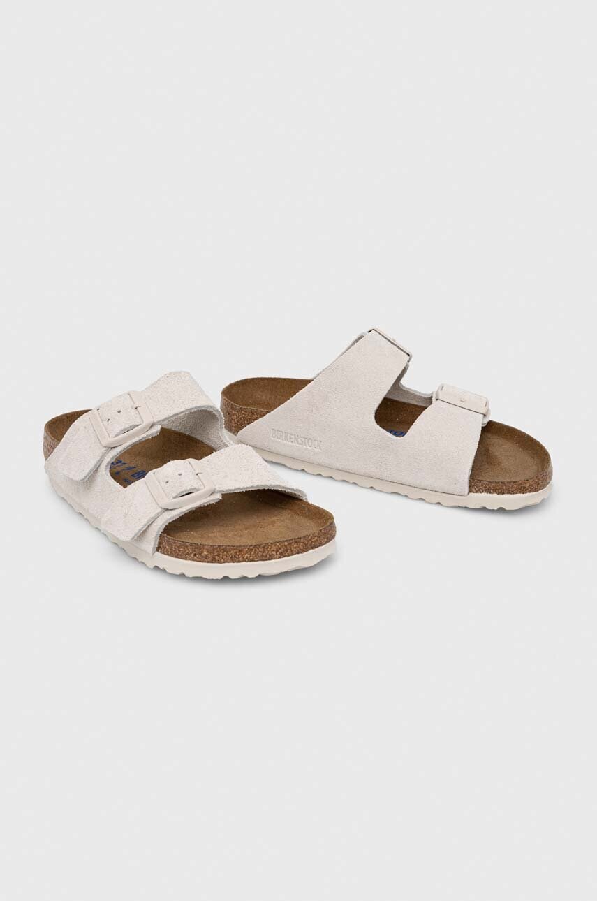 Шкіряні шльопанці Birkenstock ARIZONA SFB жіночі колір білий 1024516 1024516-AntiqWhite