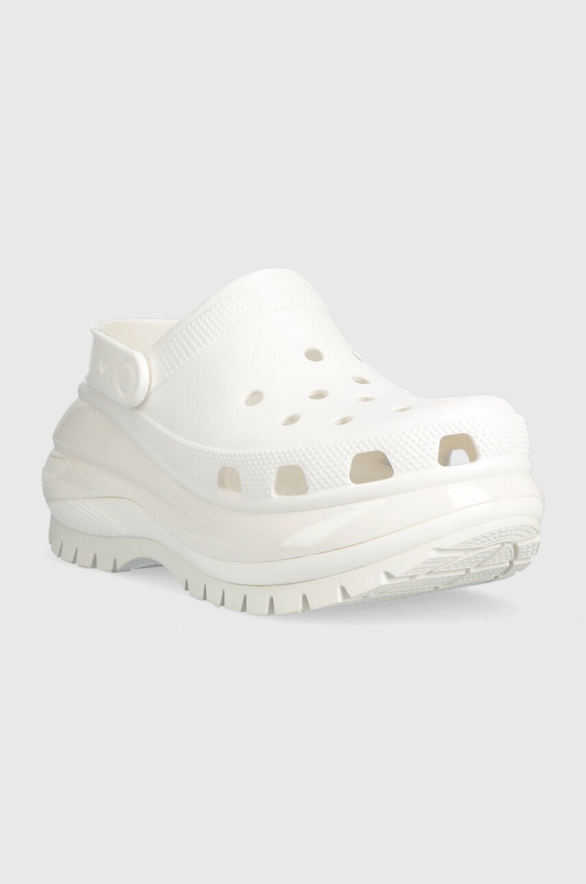 Шльопанці Crocs Classic Mega Crush Clog жіночі колір білий на платформі 207988