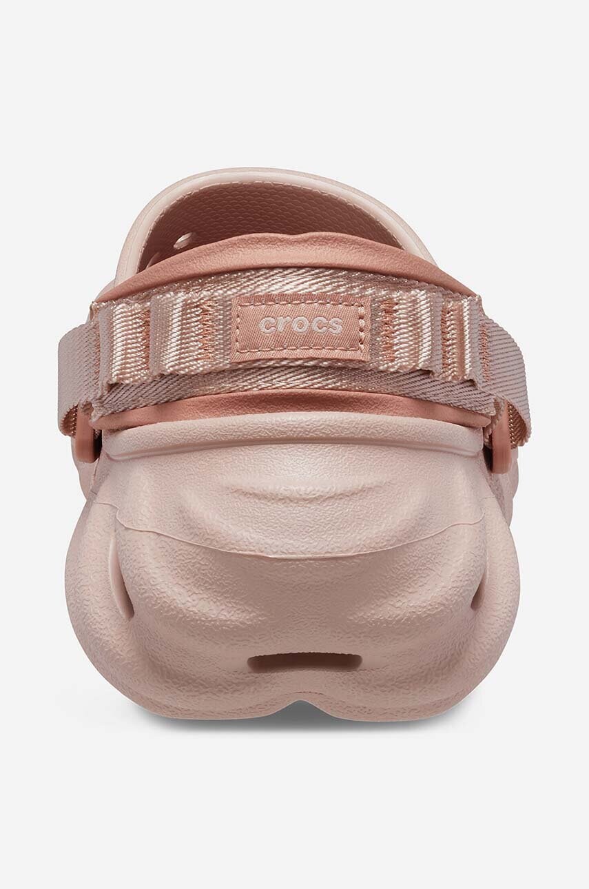 Шльопанці Crocs Echo Clog колір бежевий 209366