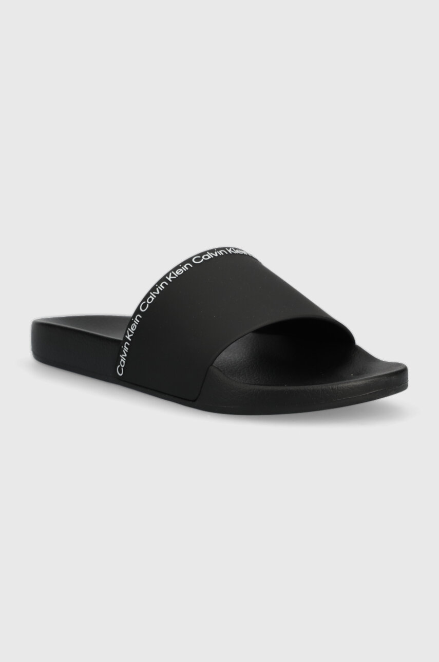Шльопанці Calvin Klein POOL SLIDE RUBBER чоловічі колір чорний HM0HM00981