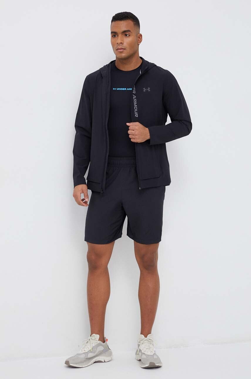 Бігова куртка Under Armour OutRun The Storm колір чорний
