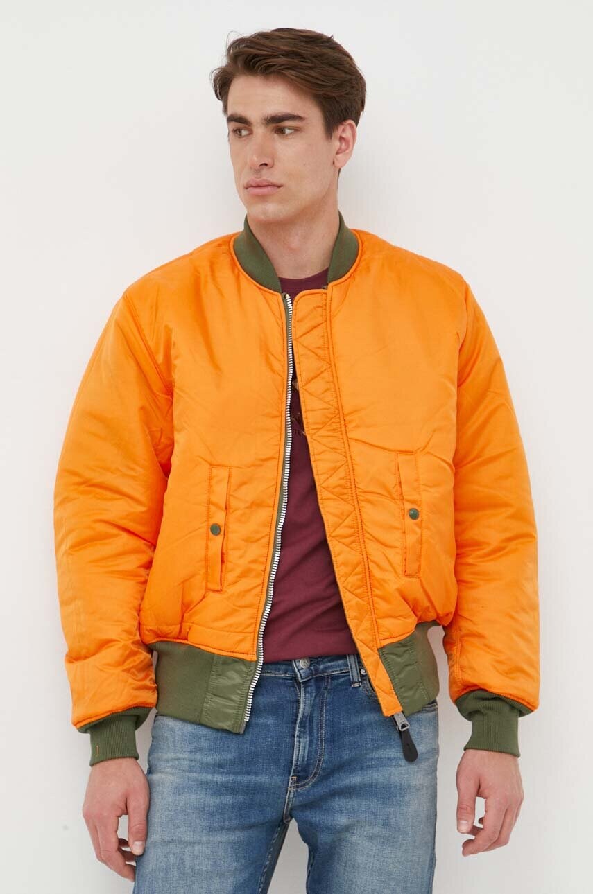 Двостороння куртка-бомбер Alpha Industries чоловіча колір зелений перехідна 100101.01-SageGreen