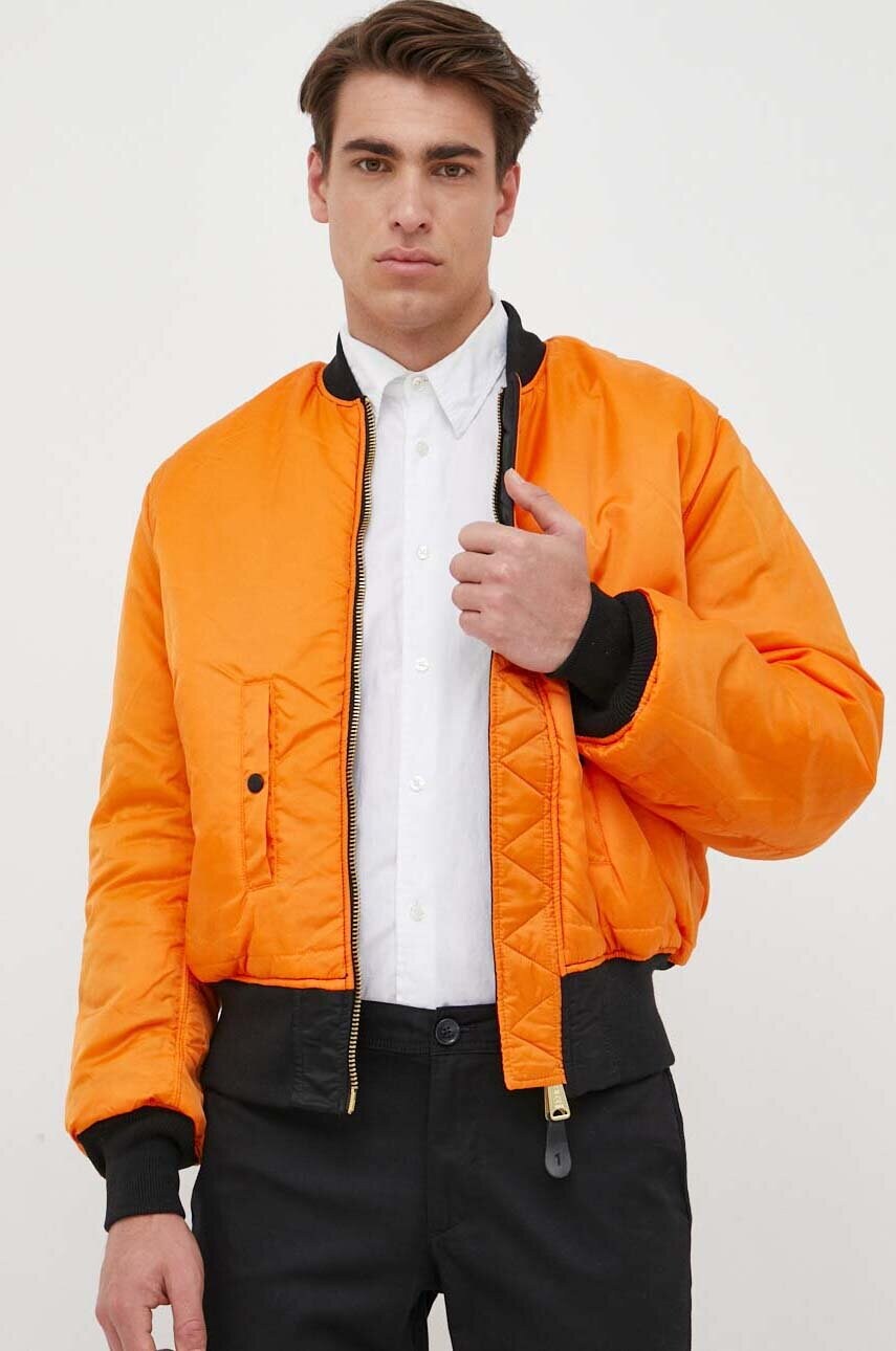 Куртка-бомбер Alpha Industries чоловічий колір чорний зимова 100101.03-Black