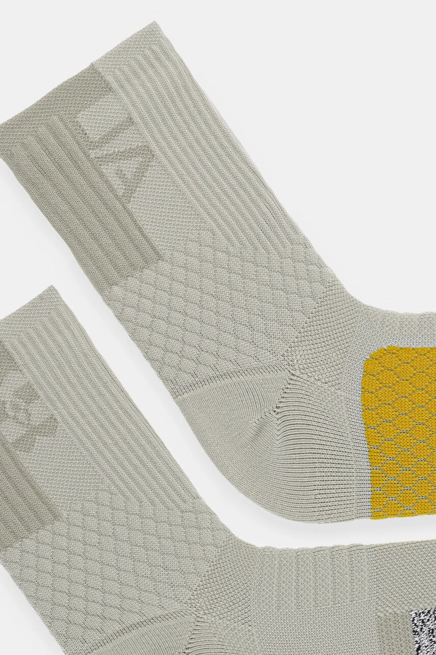 Шкарпетки Under Armour ArmourDry Playmaker 1376229