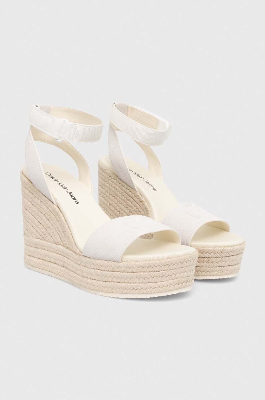 Замшеві сандалі Calvin Klein Jeans WEDGE SANDAL SU CON жіночі колір бежевий на платформі YW0YW01026