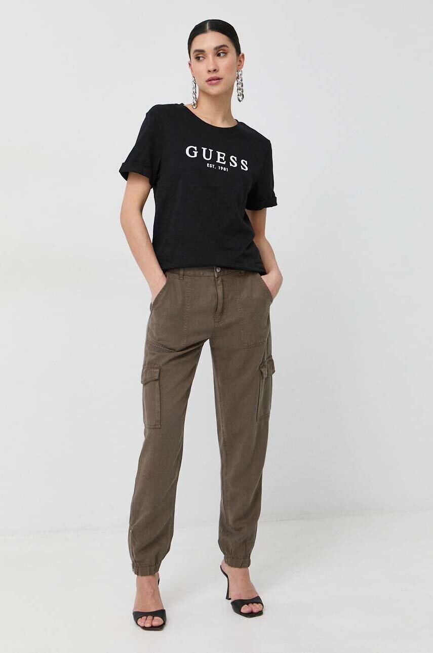 Штани Guess жіночі колір зелений фасон cargo висока посадка