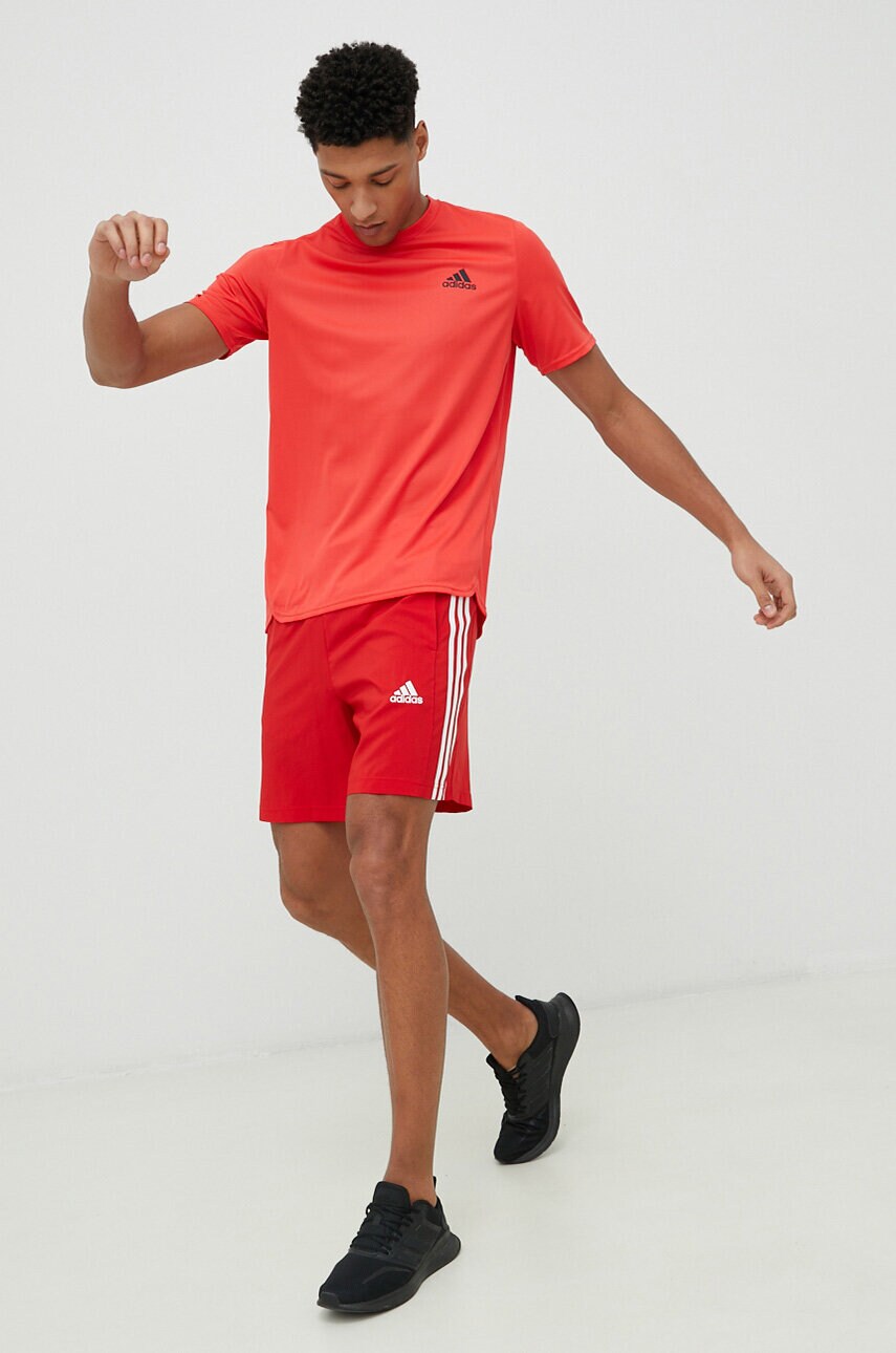 Шорти для тренувань adidas Essentials Chelsea колір червоний
