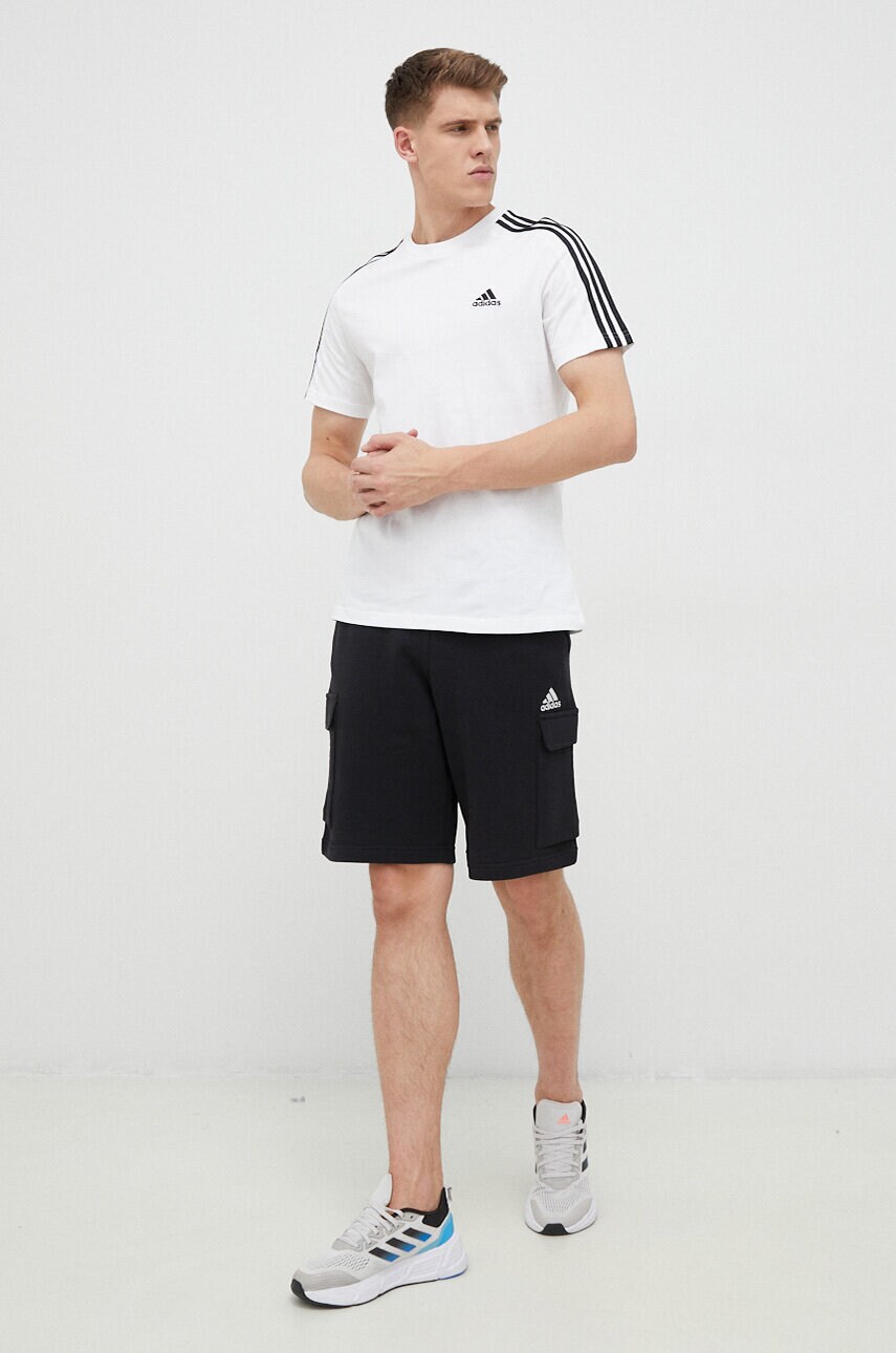 Бавовняні шорти adidas колір чорний