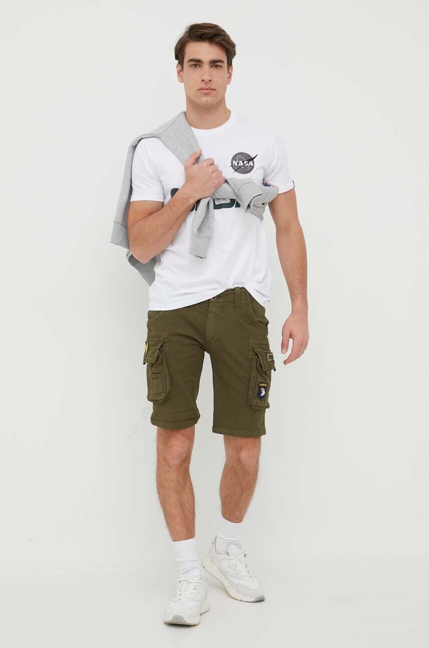 Шорти Alpha Industries чоловічі колір зелений 186209.142-DarkOlive