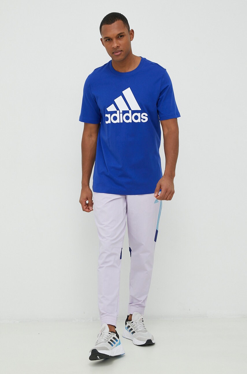 Бавовняна футболка adidas з принтом