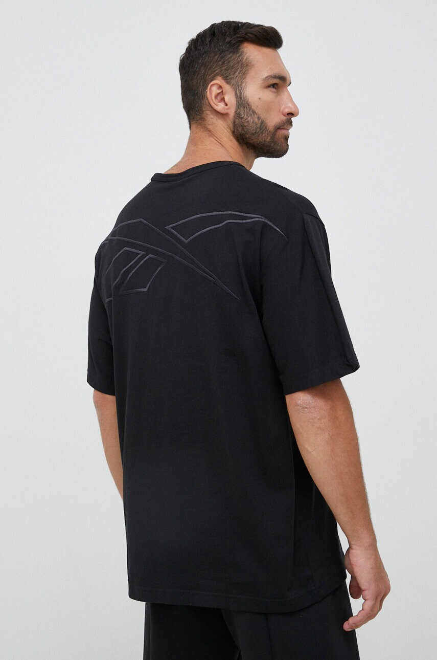 Футболка Reebok Classic чоловіча колір чорний з принтом HU2012-BLACK