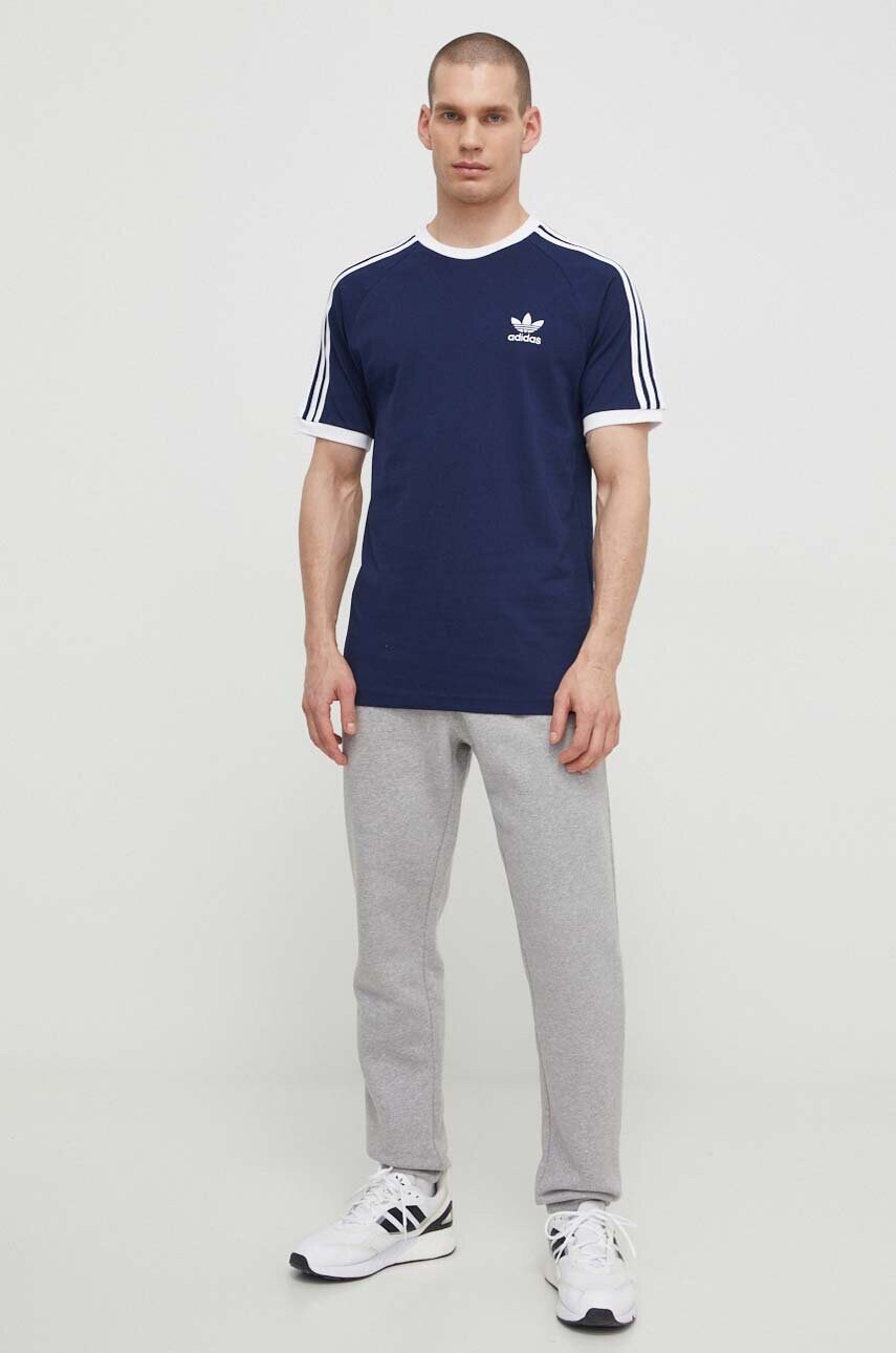 Бавовняна футболка adidas Originals Adicolor Classics 3-Stripes колір синій візерунок IA4850-navy