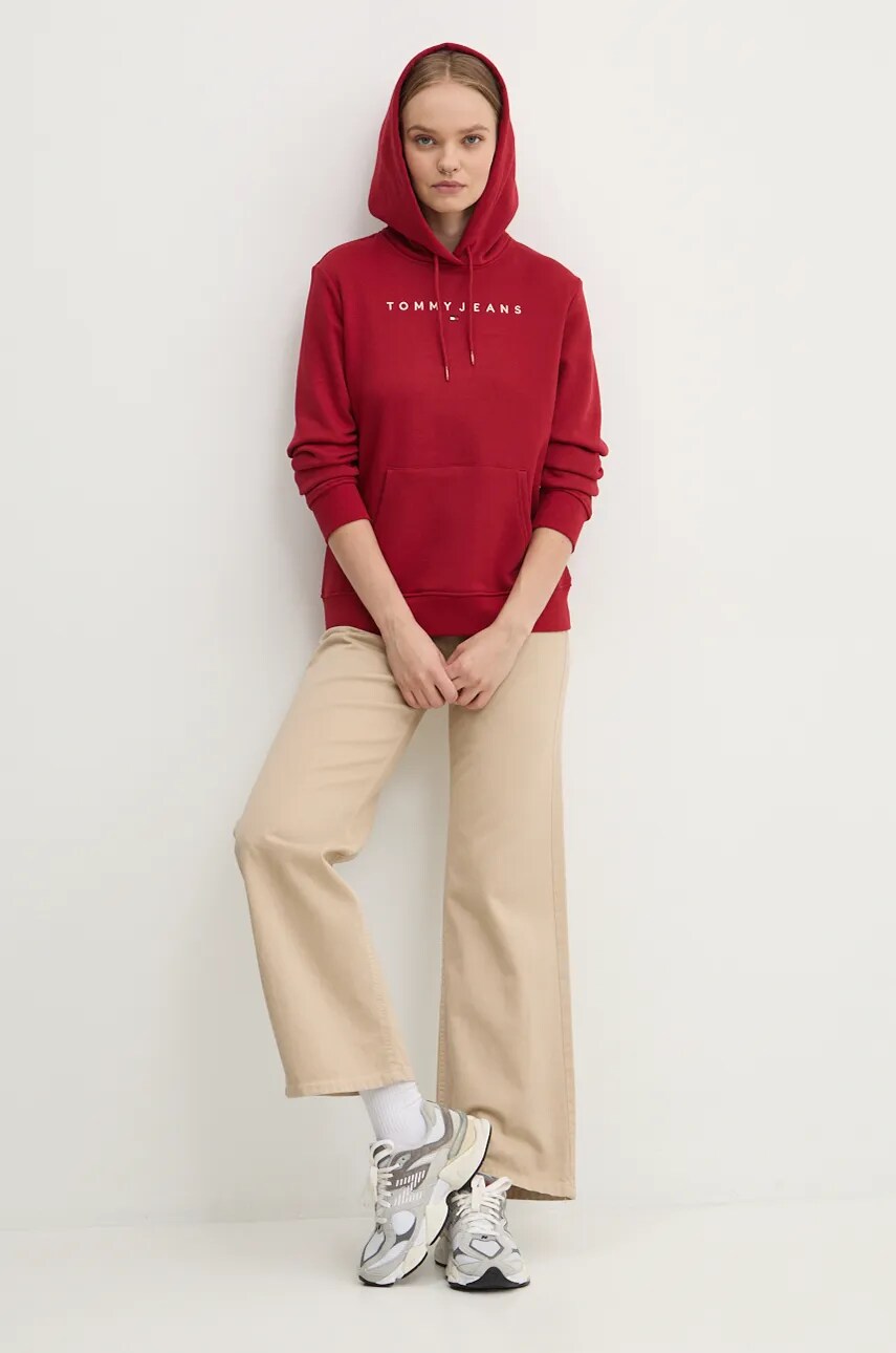 Кофта Tommy Jeans жіноча колір бордовий з капюшоном з аплікацією DW0DW17324