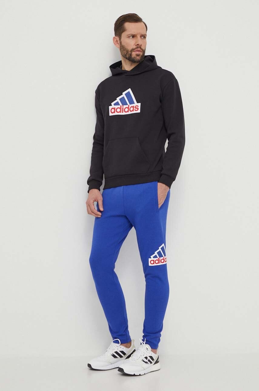 Кофта adidas чоловіча колір чорний з капюшоном з принтом IS3233