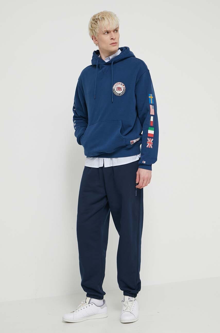Бавовняна кофта Tommy Jeans Archive Games чоловіча колір синій з капюшоном з принтом DM0DM19544