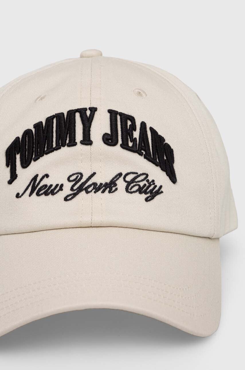 Бавовняна бейсболка Tommy Jeans колір бежевий з аплікацією AW0AW15959