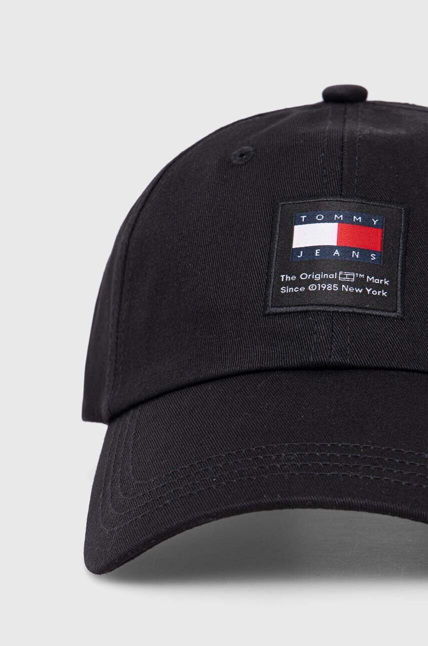 Бавовняна бейсболка Tommy Jeans колір чорний з аплікацією
