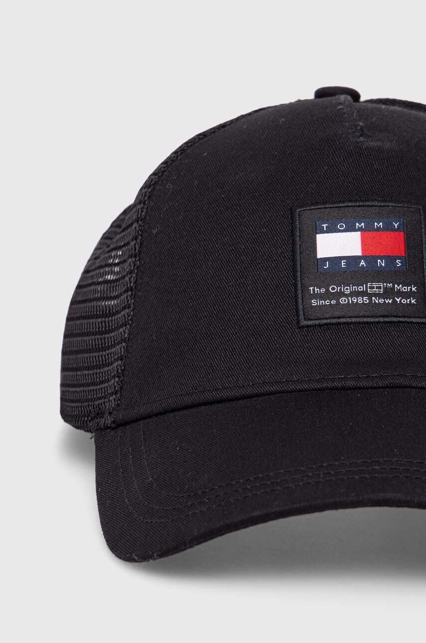Кепка Tommy Jeans колір чорний з аплікацією