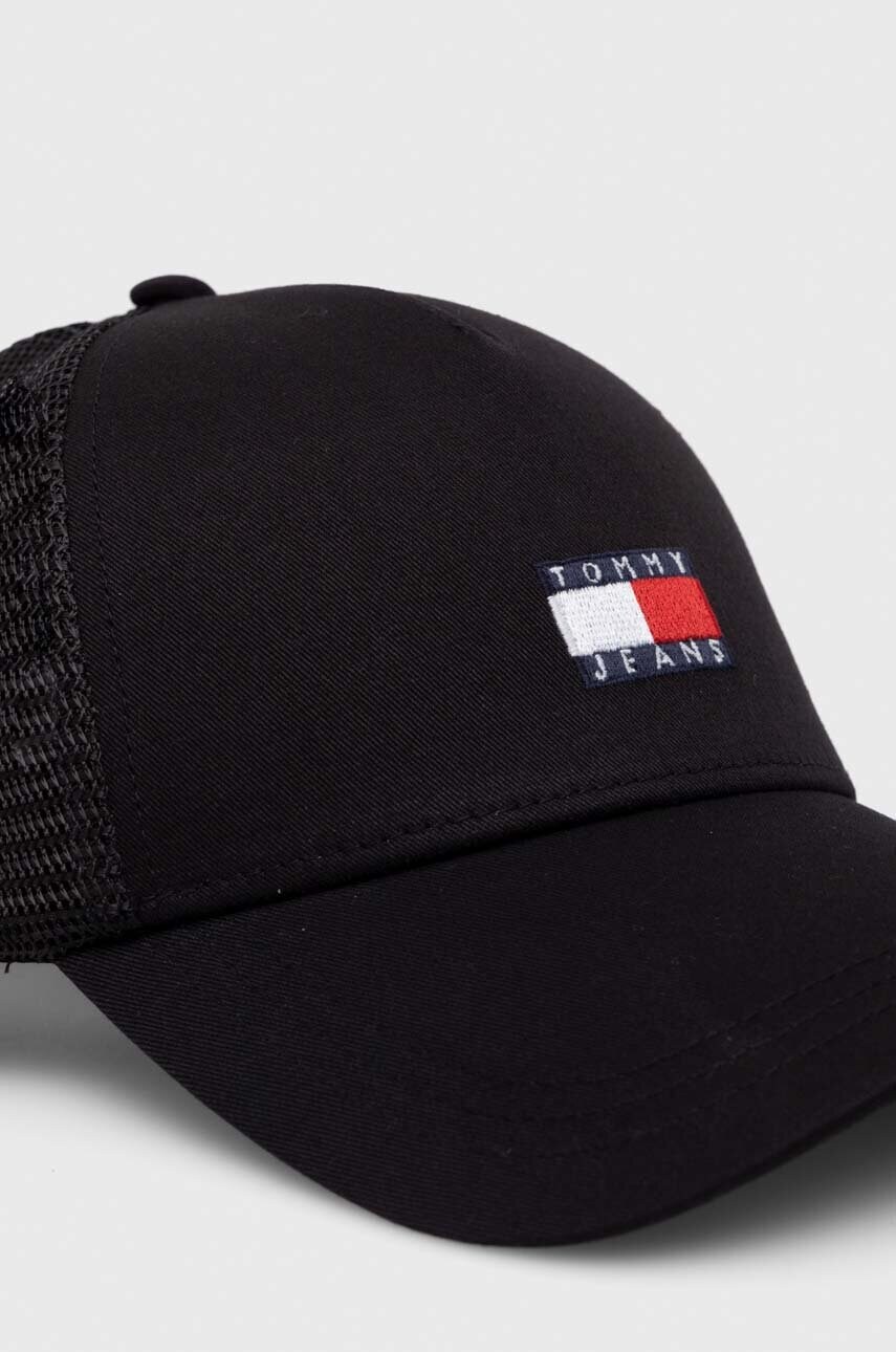 Кепка Tommy Jeans колір чорний з аплікацією