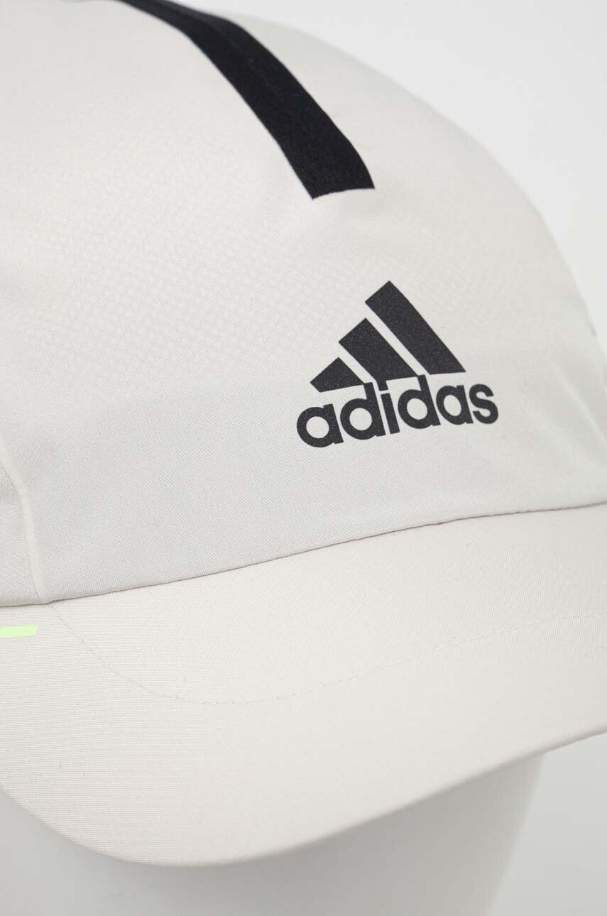 Кепка adidas колір бежевий з аплікацією