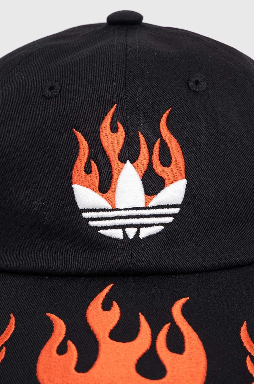 Бавовняна бейсболка adidas Originals колір чорний з аплікацією IR6459