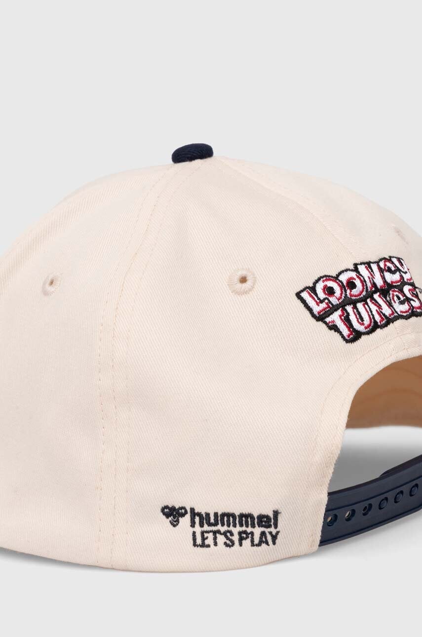Бавовняна бейсболка Hummel hummel X The Looney Tunes колір бежевий з аплікацією 225365