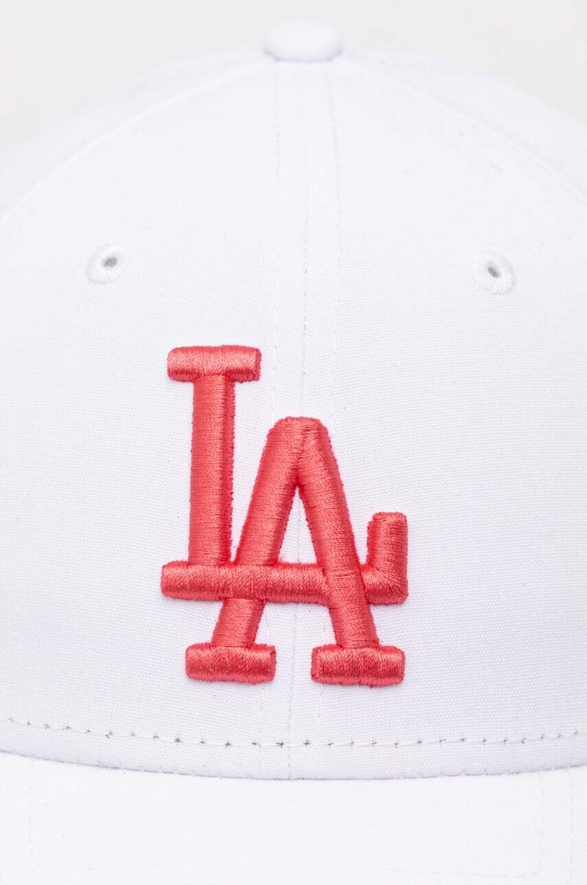 Кепка New Era колір білий з аплікацією LOS ANGELES DODGERS