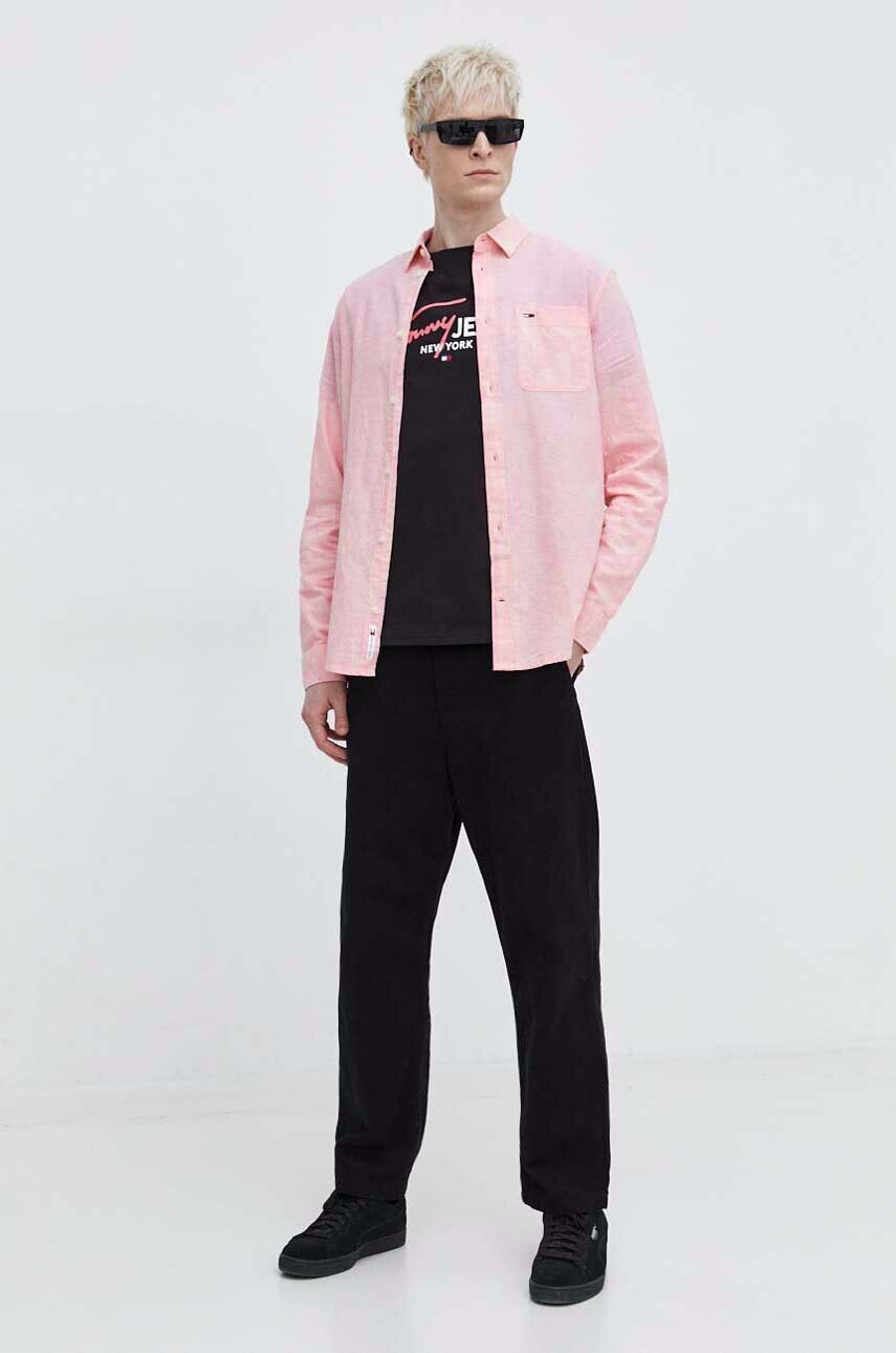 Сорочка з домішкою льону Tommy Jeans колір рожевий regular класичний комір