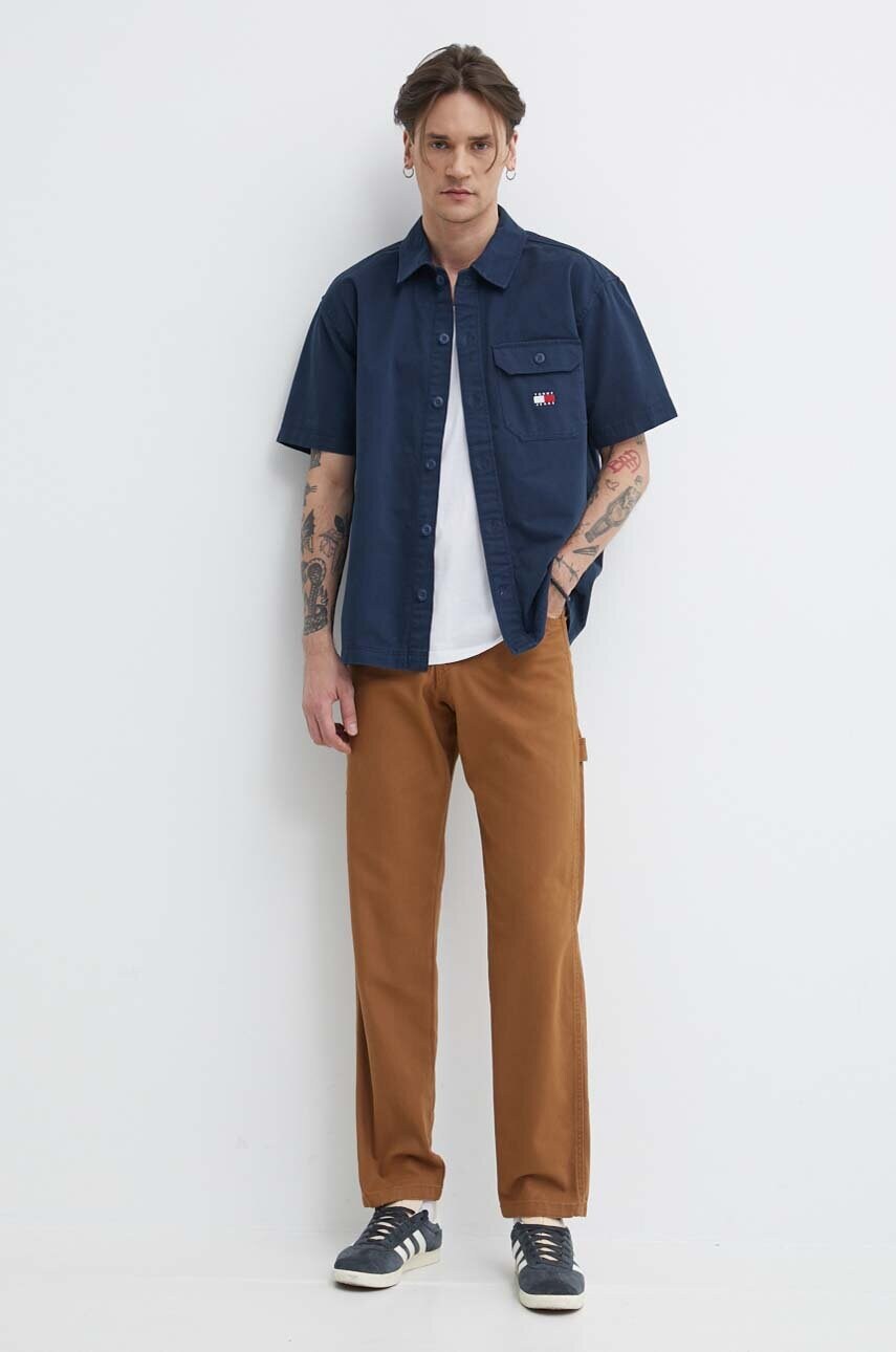 Бавовняна сорочка Tommy Jeans чоловіча колір синій relaxed класичний комір DM0DM18969