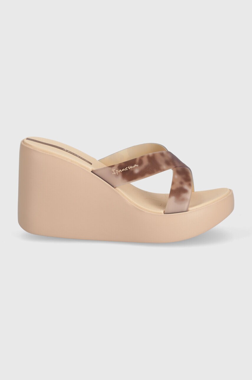 Шльопанці Ipanema HIGH FASHION жіночі колір бежевий на танкетці 83520-AQ407