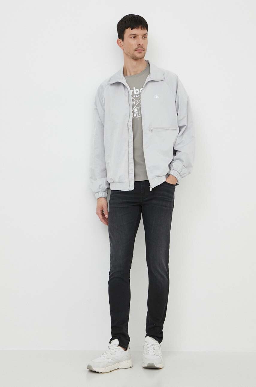 Куртка Calvin Klein Jeans чоловіча колір сірий перехідна oversize