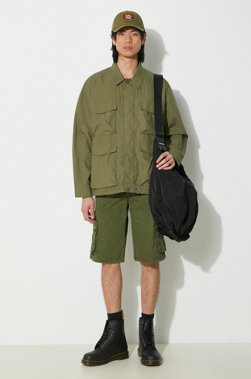 Куртка Universal Works Parachute Field Jacket чоловіча колір зелений перехідна 30115.OLIVE