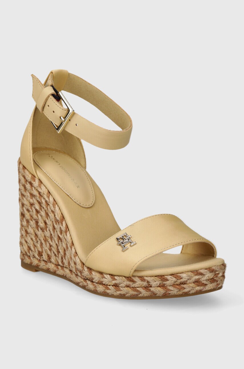 Сандалі Tommy Hilfiger COLORFUL HIGH WEDGE SATIN SANDAL колір бежевий FW0FW07914