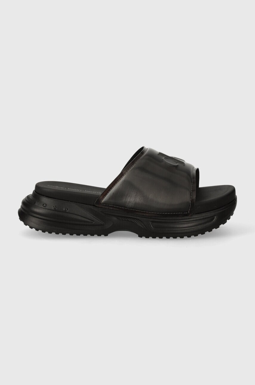 Шльопанці Calvin Klein Jeans CHUNKY COMF SLIDE MG MR MET жіночі колір чорний на платформі YW0YW01512