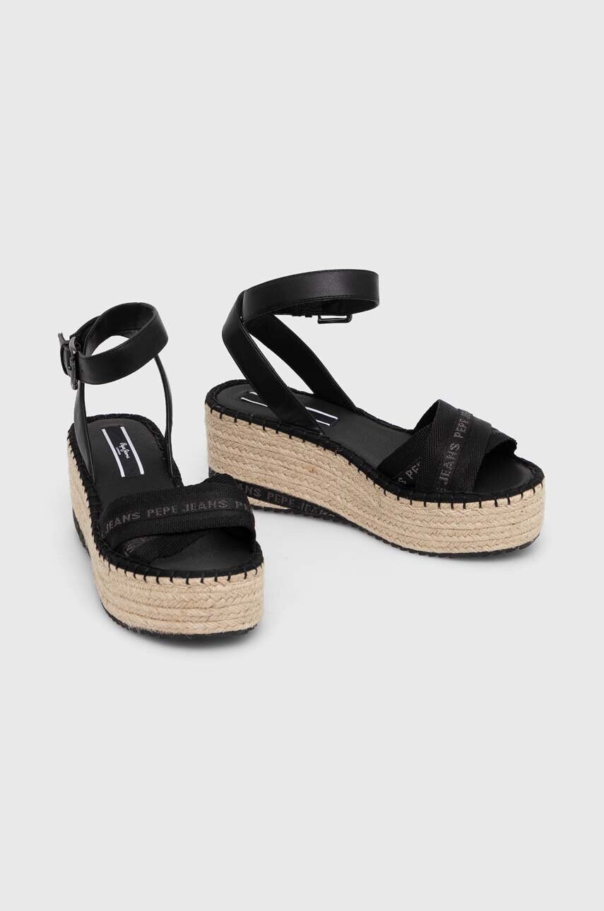 Сандалі Pepe Jeans PLS90669 жіночі колір чорний на платформі WITNEY CROSS