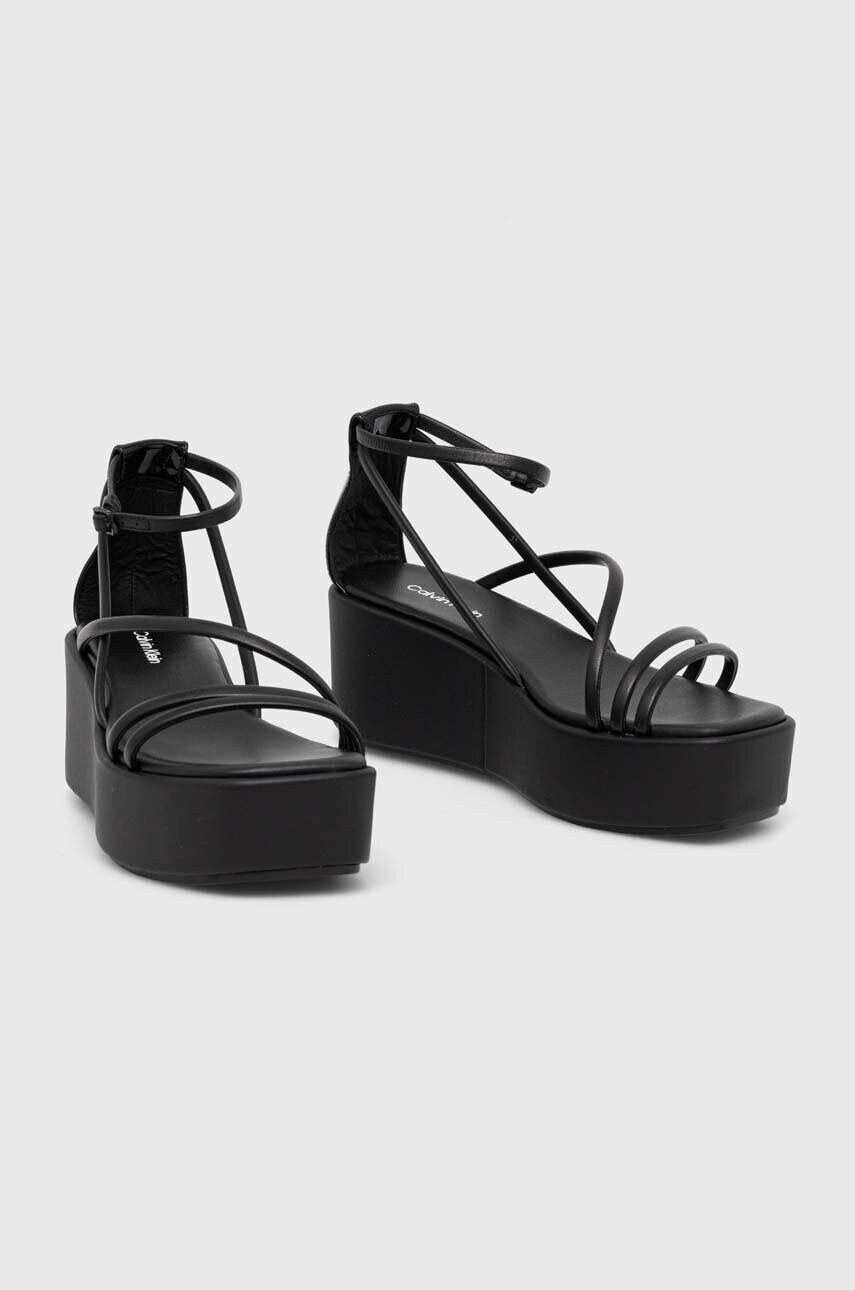 Шкіряні сандалі Calvin Klein WEDGE SANDAL 30 LTH жіночі колір чорний на платформі HW0HW01949