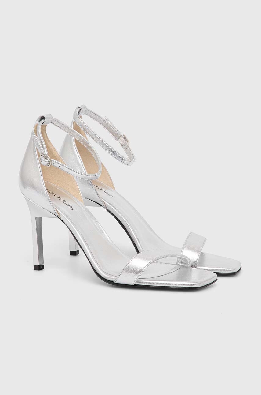 Шкіряні сандалі Calvin Klein HEEL SANDAL 90 MET колір срібний HW0HW02132