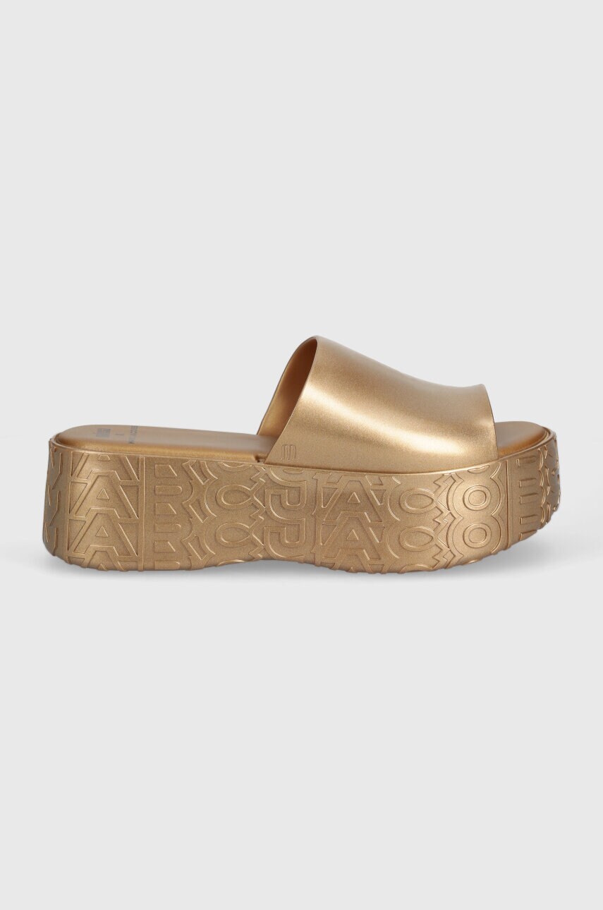 Шльопанці Melissa BECKY + MARC JACOBS AD жіночі колір золотий на платформі M.33968.BA152